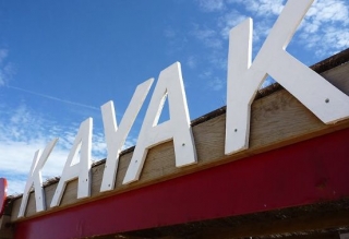KAYAK LOGOTIPO
